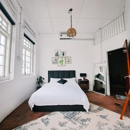 111 Hutton Lane Hostel George Town Bagian luar foto