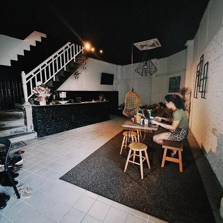 111 Hutton Lane Hostel George Town Bagian luar foto