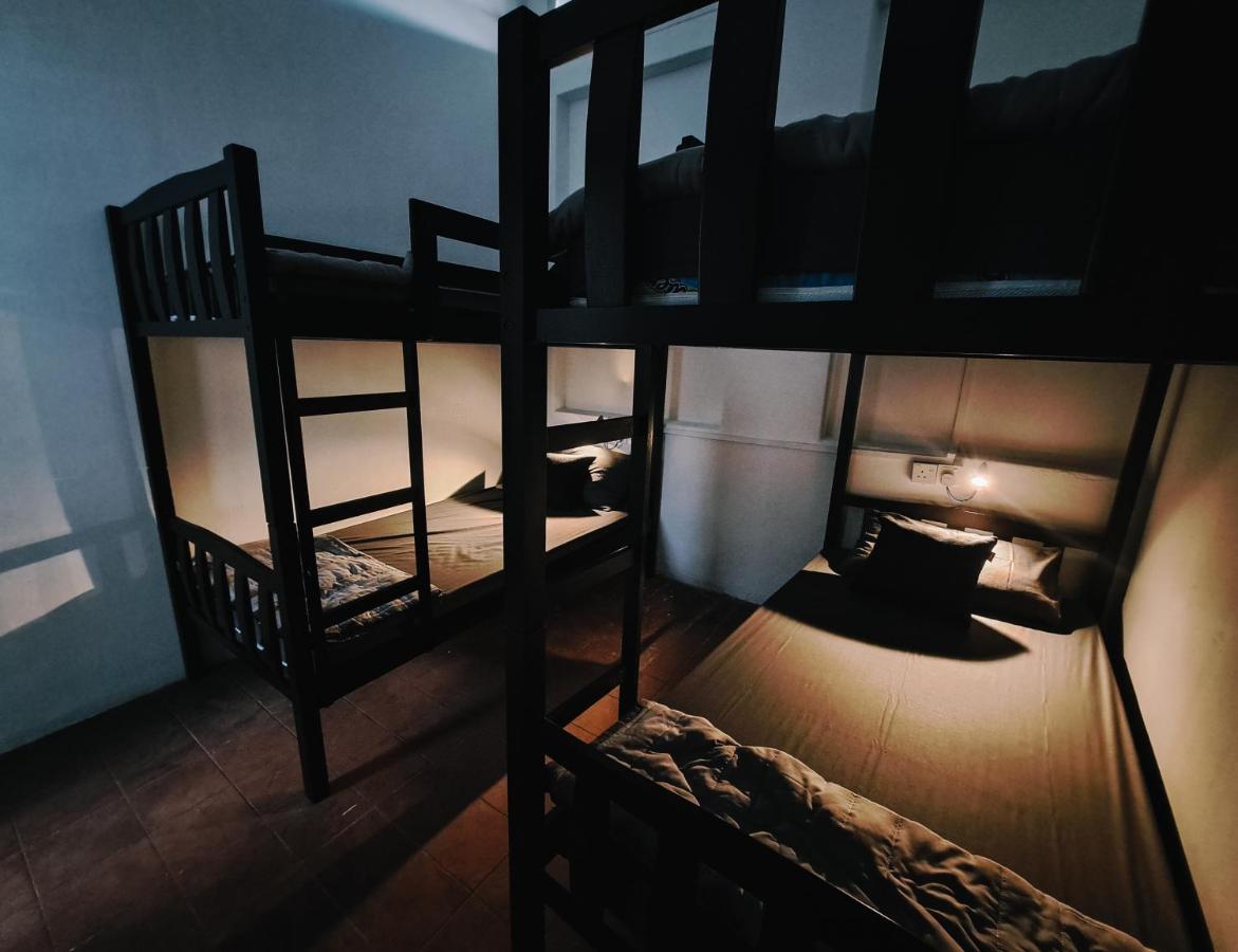 111 Hutton Lane Hostel George Town Bagian luar foto